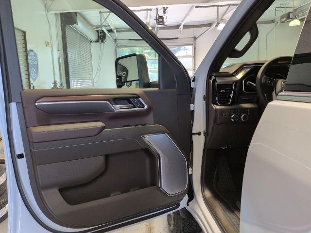 2026 GMC Sierra 2500HD Crew Cab, Standard Bed, Denali, 4WD