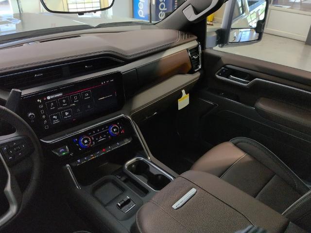 2026 GMC Sierra 2500HD Crew Cab, Standard Bed, Denali, 4WD