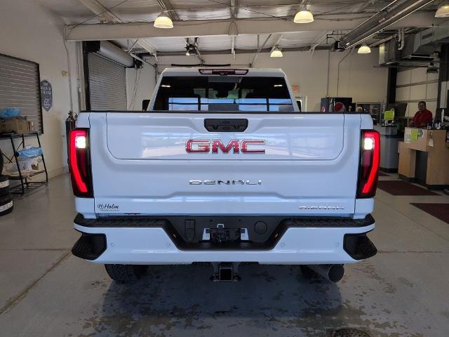 2026 GMC Sierra 2500HD Crew Cab, Standard Bed, Denali, 4WD