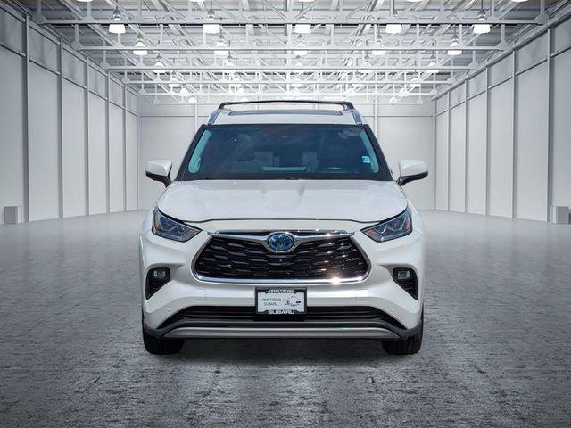 2024 Toyota Highlander Hybrid Platinum