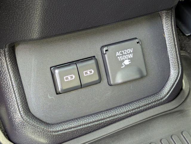 2024 Toyota Highlander Hybrid Platinum