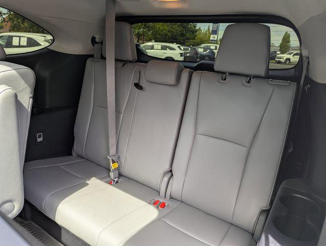 2024 Toyota Highlander Hybrid Platinum