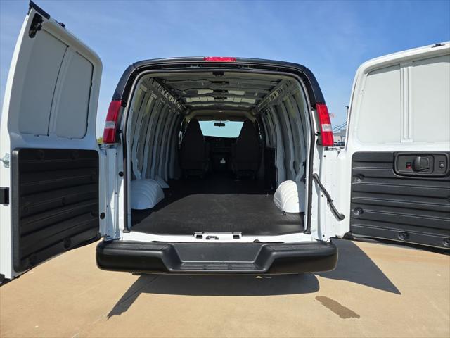 2026 GMC Savana Cargo 3500 Extended Wheelbase, Work Van, RWD