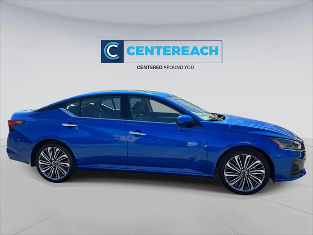 2025 Nissan Altima SL FWD