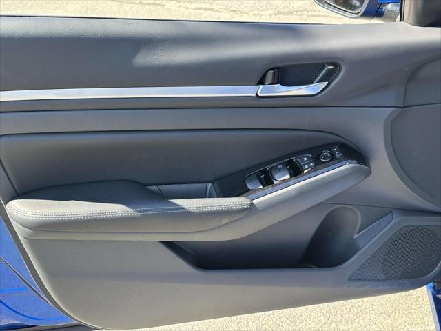 2025 Nissan Altima SL FWD