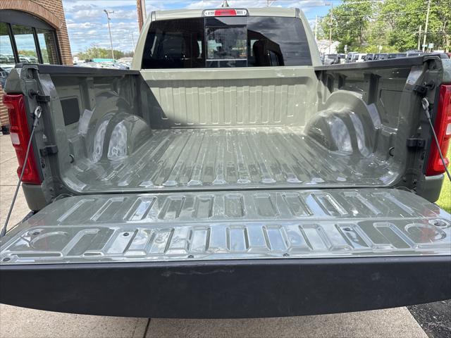 2026 Ram 1500 Laramie Crew Cab 4x4 5'7" Box