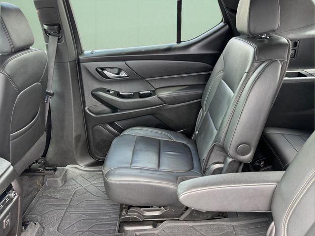 2023 Chevrolet Traverse AWD LT Leather