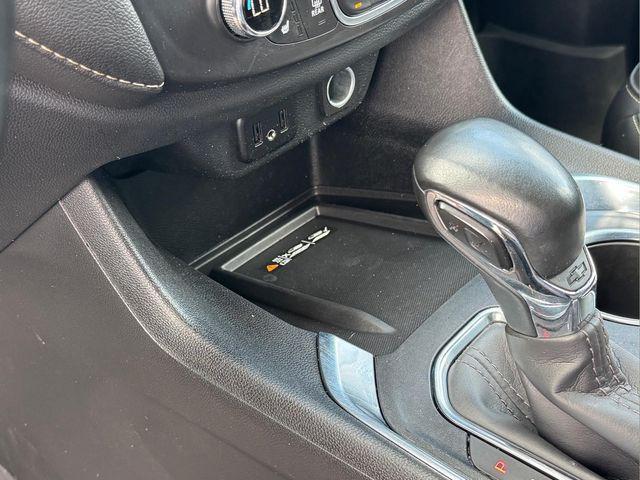 2023 Chevrolet Traverse AWD LT Leather