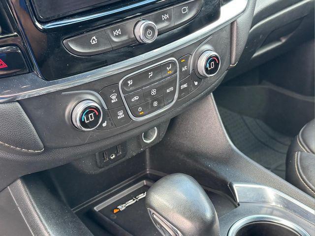 2023 Chevrolet Traverse AWD LT Leather