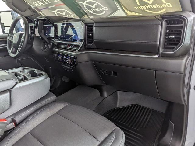 2025 Chevrolet Silverado 2500HD 4WD Crew Cab Long Bed LT