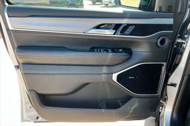2026 Jeep Grand Wagoneer L 4x4