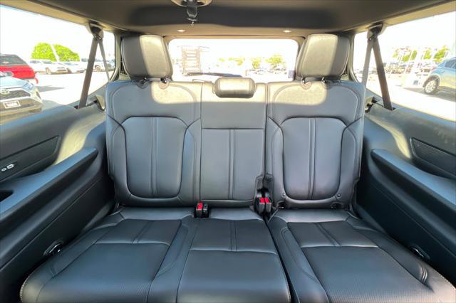 2026 Jeep Grand Wagoneer L 4x4