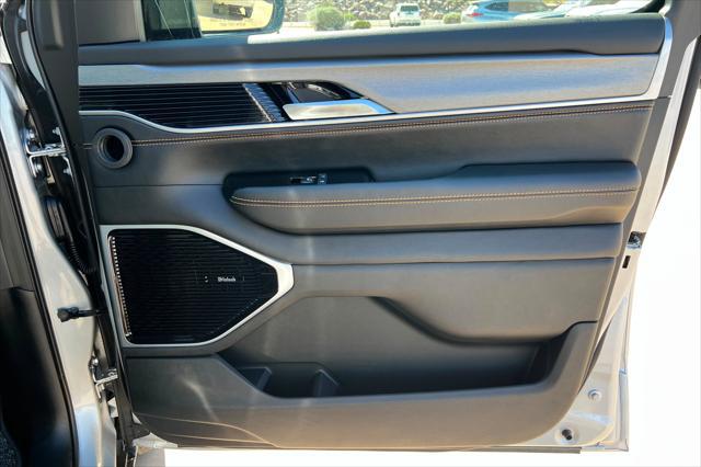 2026 Jeep Grand Wagoneer L 4x4