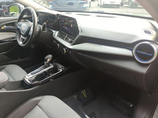 2024 Chevrolet Trax FWD LT