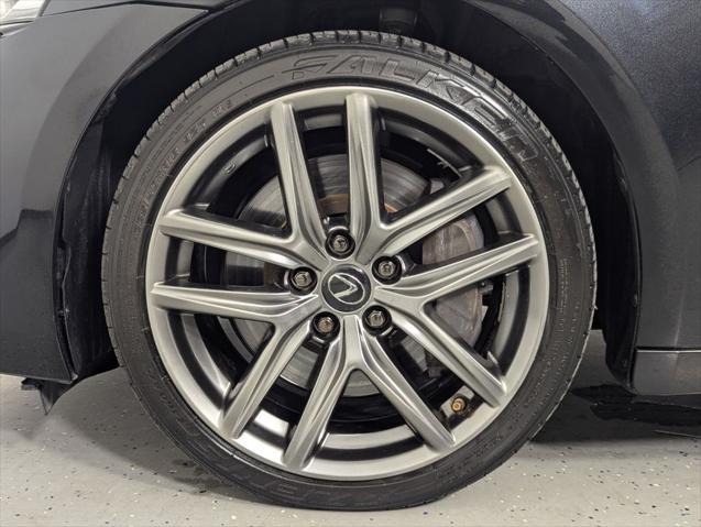 2019 Lexus IS 300 300