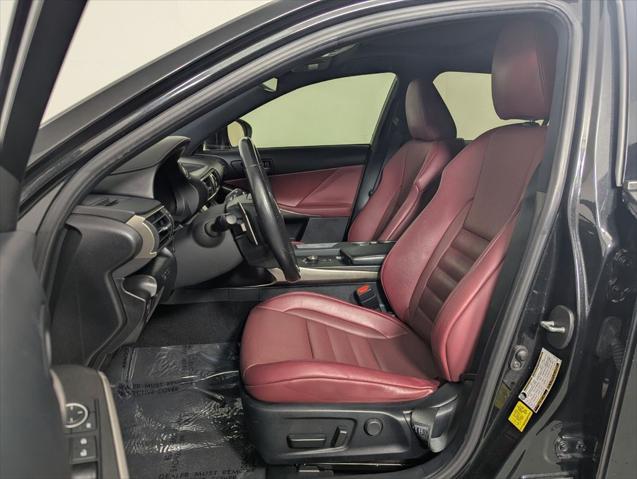 2019 Lexus IS 300 300