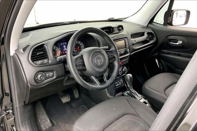 2017 Jeep Renegade Altitude FWD