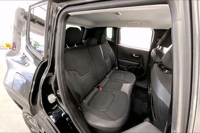 2017 Jeep Renegade Altitude FWD