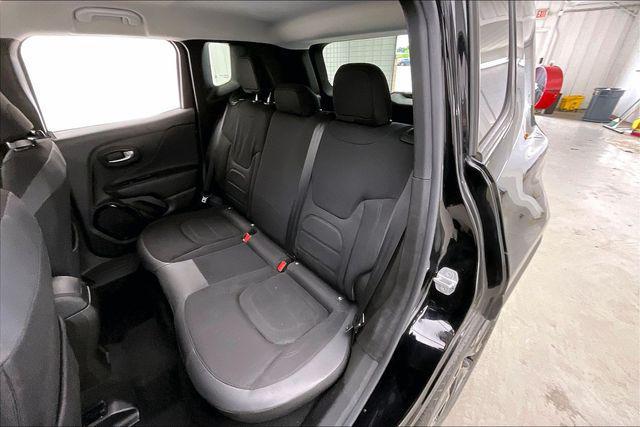 2017 Jeep Renegade Altitude FWD