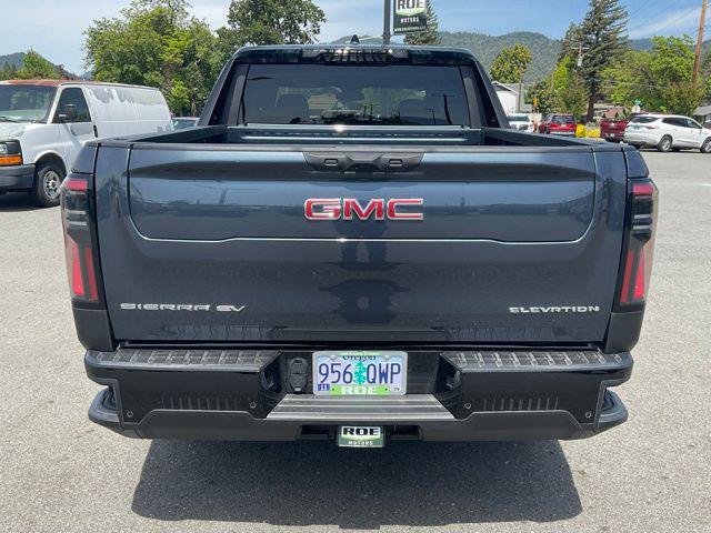 2026 GMC Sierra Standard Range Elevation
