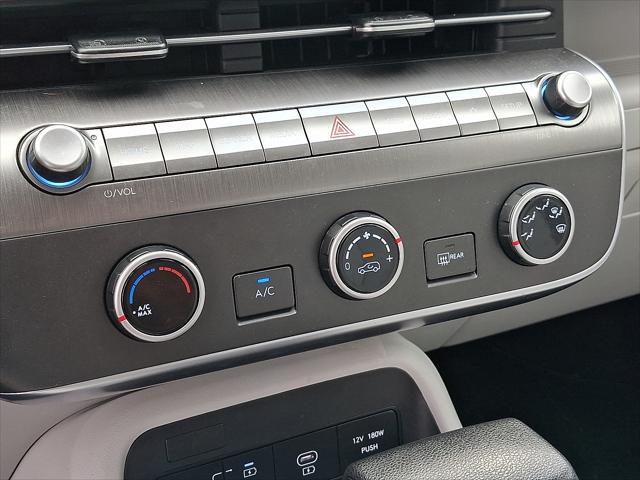 2024 Hyundai Kona SE