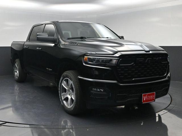 2026 RAM Ram 1500 RAM 1500 EXPRESS CREW CAB 4X2 57 BOX