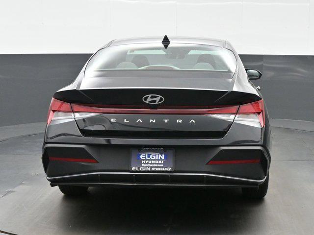 2024 Hyundai Elantra SE