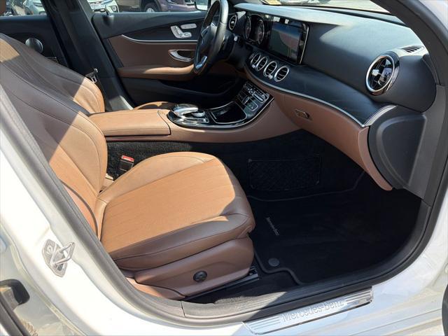 2017 Mercedes-Benz E-CLASS E 300 E 300
