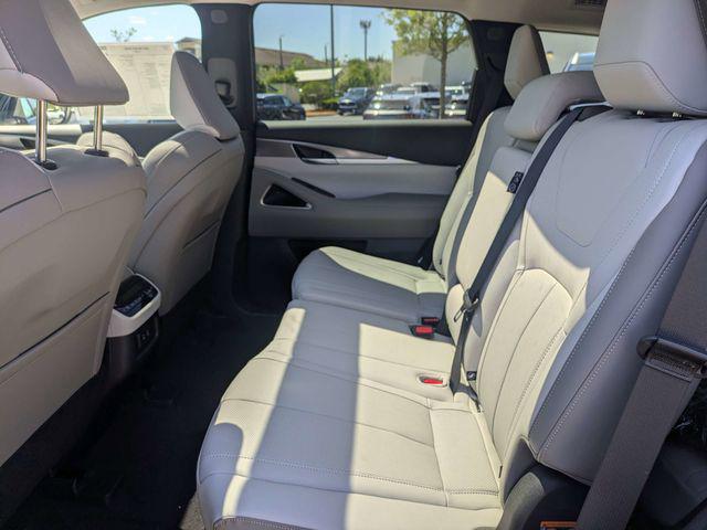 2027 INFINITI QX60 LUXE