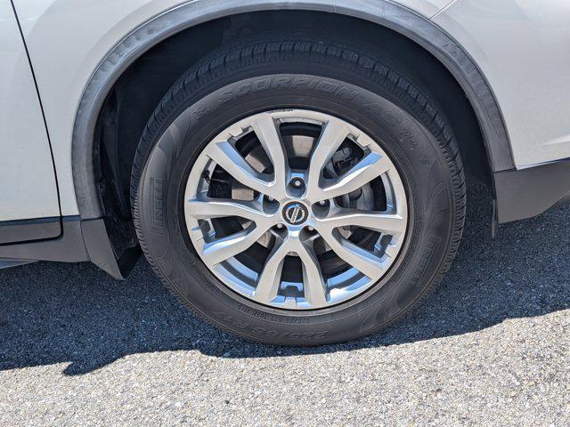 2020 Nissan Rogue SV FWD