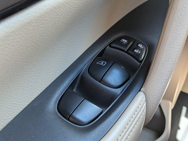 2020 Nissan Rogue SV FWD