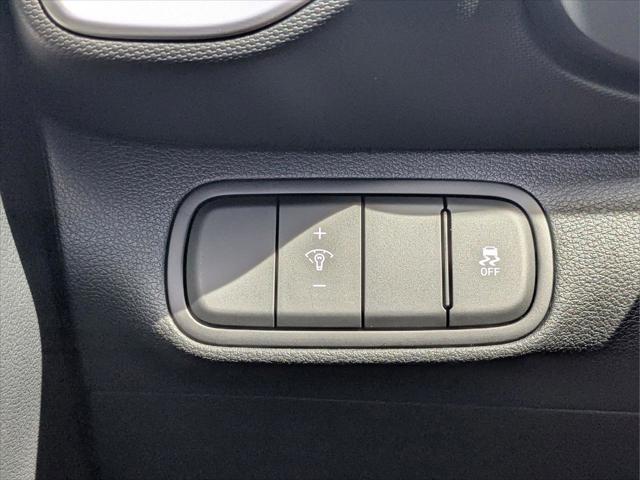 2025 Hyundai Venue SE
