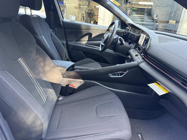 2025 Hyundai Elantra Hybrid SEL Sport