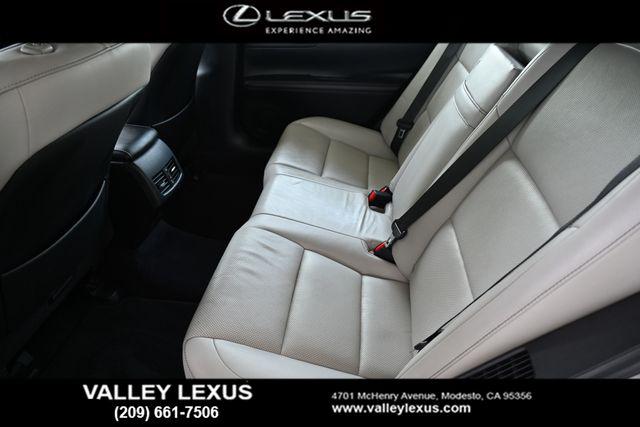 2014 Lexus ES 300h 300h