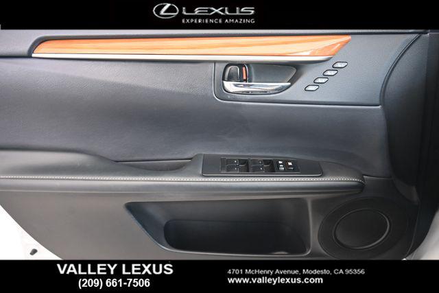 2014 Lexus ES 300h 300h