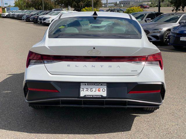 2025 Hyundai Elantra Hybrid Limited