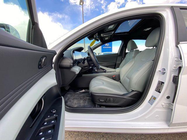 2025 Hyundai Elantra Hybrid Limited
