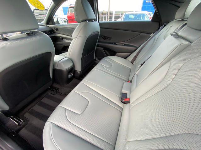 2025 Hyundai Elantra Hybrid Limited
