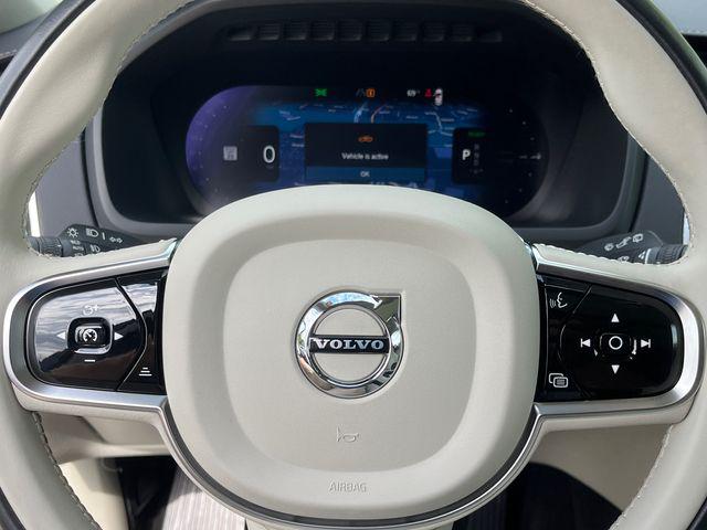 2024 Volvo XC90 Recharge T8 Ultimate 6-Seater