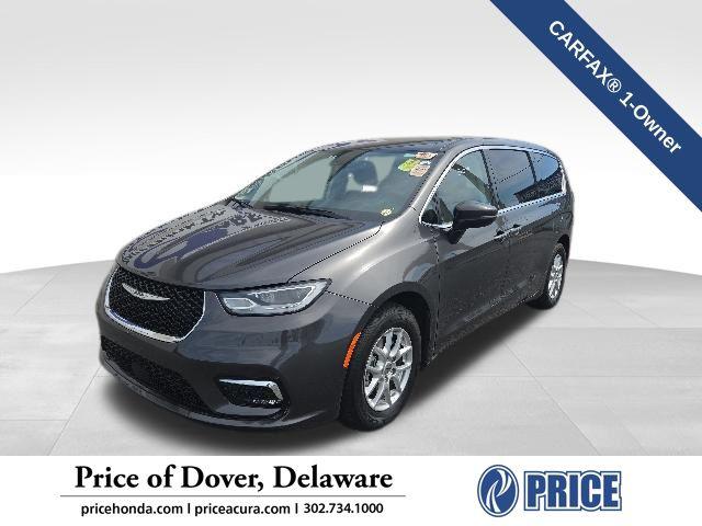 2023 Chrysler Pacifica Touring L for sale in Dover, DE