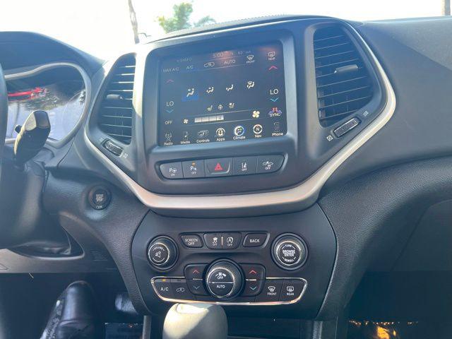 2017 Jeep Cherokee Overland FWD
