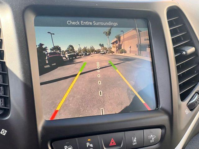 2017 Jeep Cherokee Overland FWD