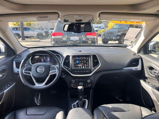 2017 Jeep Cherokee Overland FWD