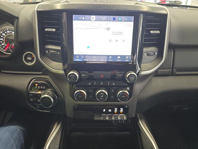 2022 Ram 1500 Big Horn Crew Cab 4x4 6'4" Box