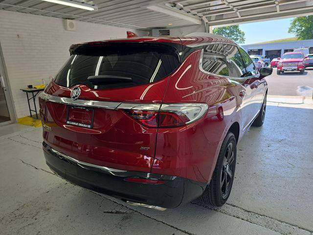 2023 Buick Enclave Essence AWD