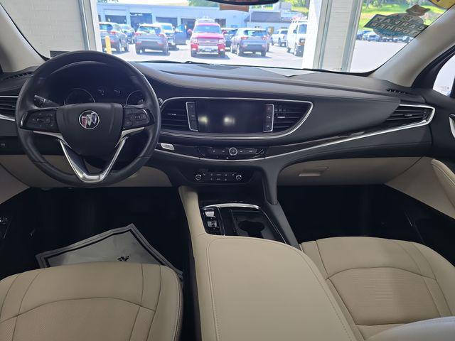 2023 Buick Enclave Essence AWD