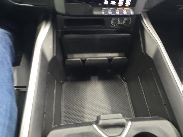 2022 Ram 1500 Big Horn Crew Cab 4x4 64 Box