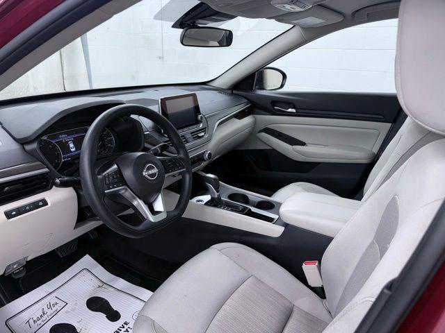 2025 Nissan Altima SV FWD