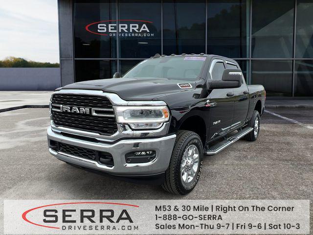 Diamond Black Crystal Pearlcoat 2024 RAM 2500 Big Horn Crew Cab 4WD Pickup Truck Four-Wheel Drive Automatic