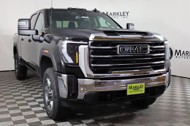 2026 GMC Sierra 2500HD Crew Cab, Standard Bed, SLE, 4WD